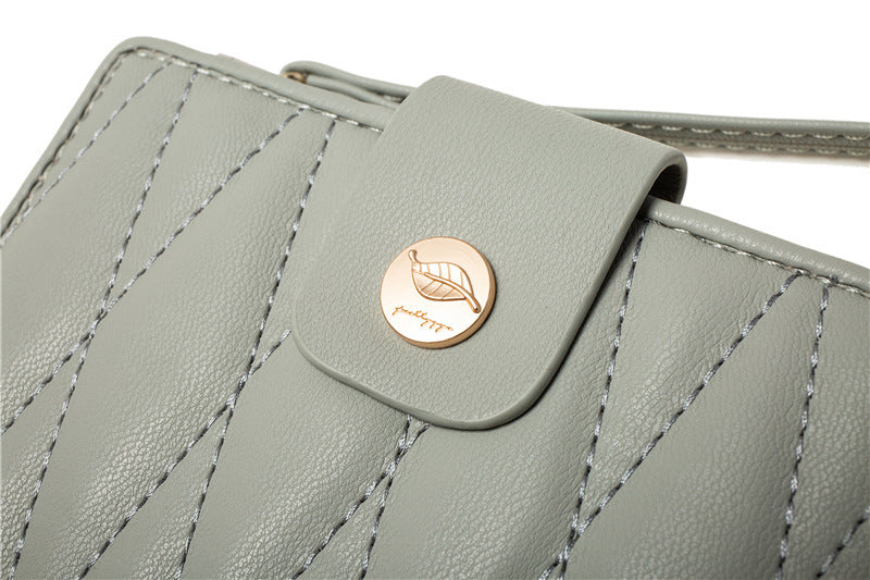 Fashion Rhombic Zipper Buckle Middle Long Wallet