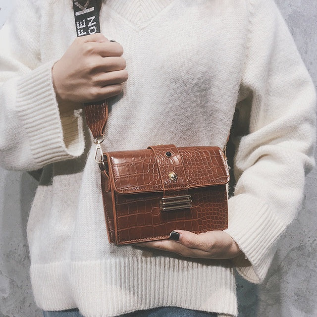 Stylish retro shoulder diagonal bag