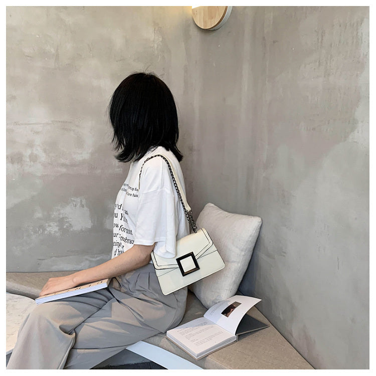 Women's buckle chain shoulder