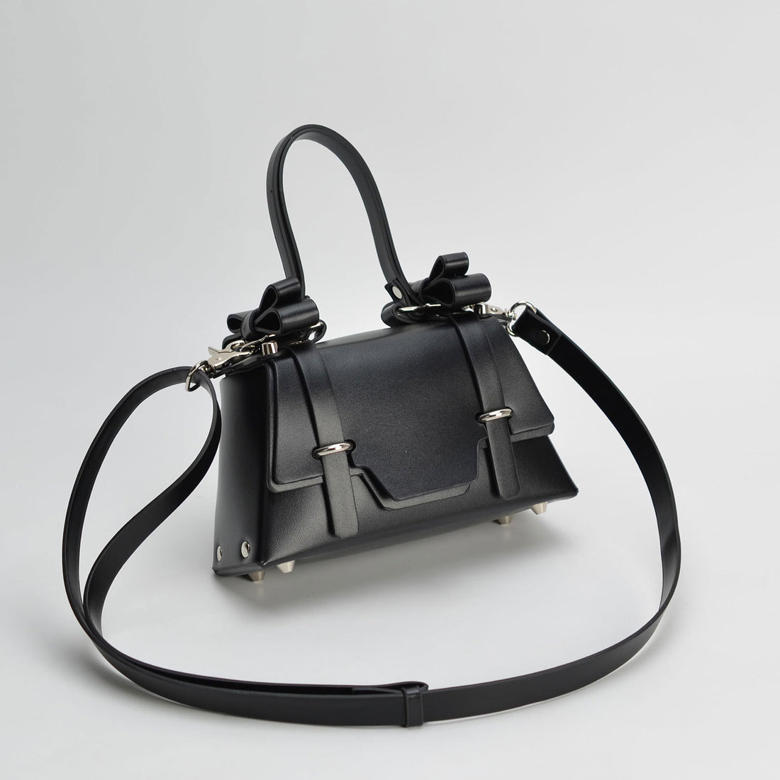 Women'S Bag Three Dimensional Bow Rivet Single Shoulder Bag Retro Lock Handbag Small Square Bag