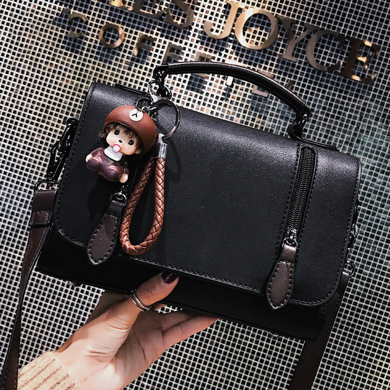 Simple diagonal small square bag