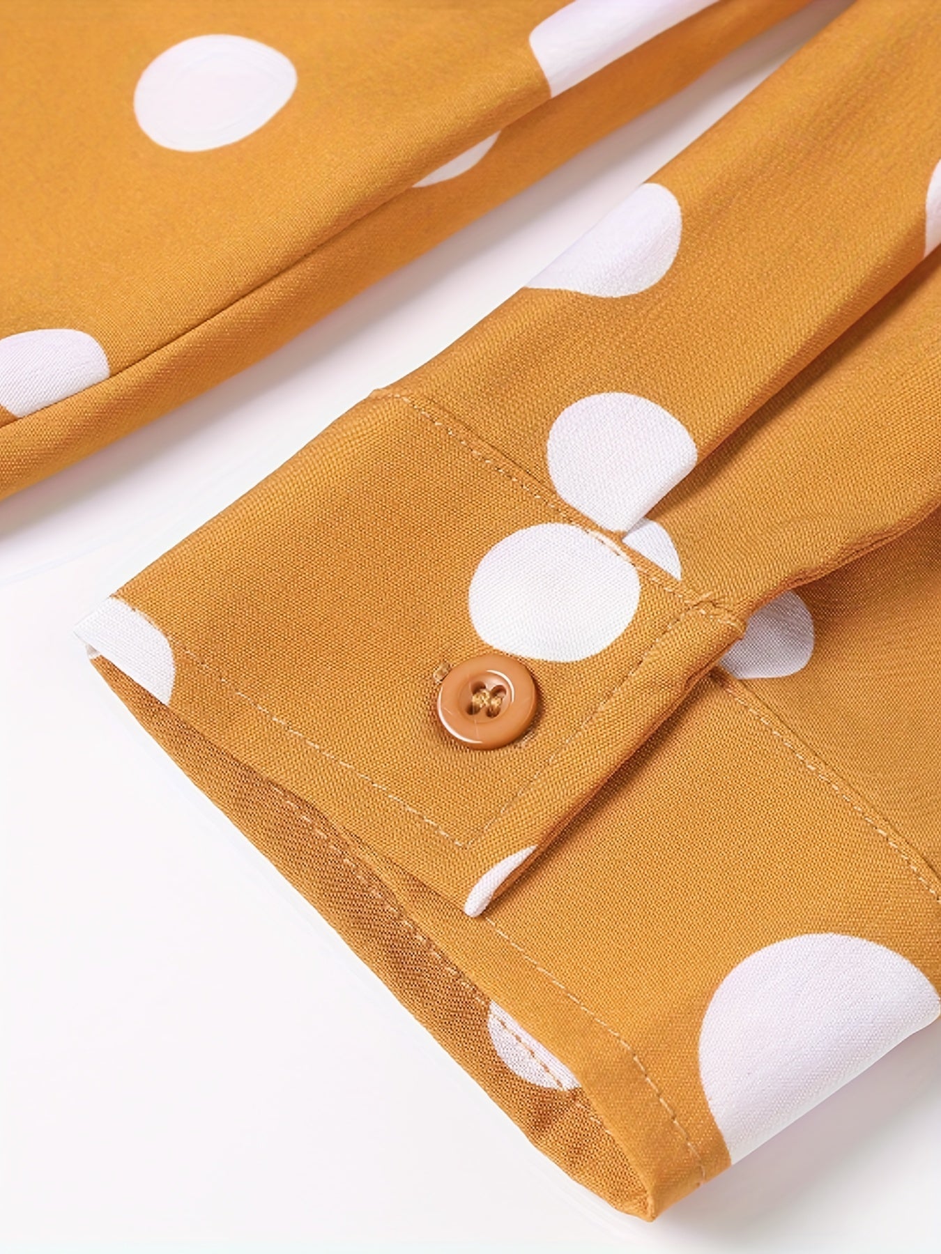 A Casual And Versatile Long-sleeved Shirt With Polka Dot Prints For Teenagers And Men