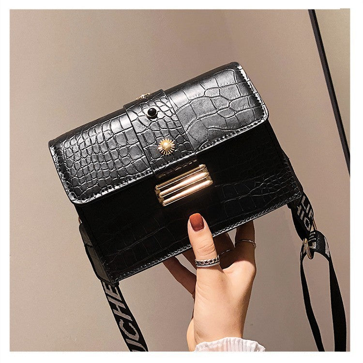 Stylish retro shoulder diagonal bag