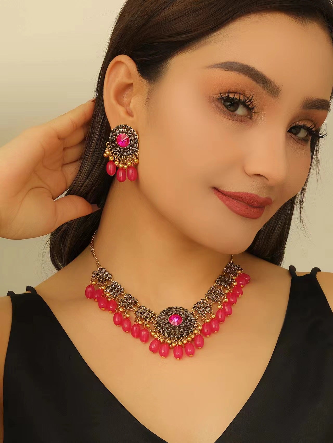 Retro Indian Style Necklace And Earrings Suite