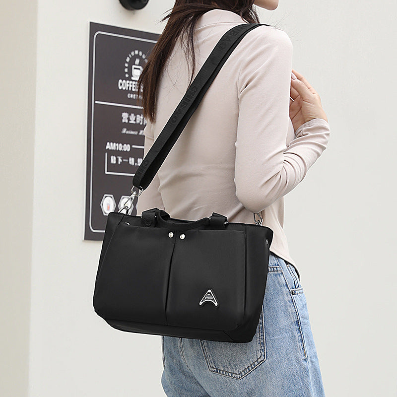 Nylon Portable Large Capacity Commuter Shoulder Bag