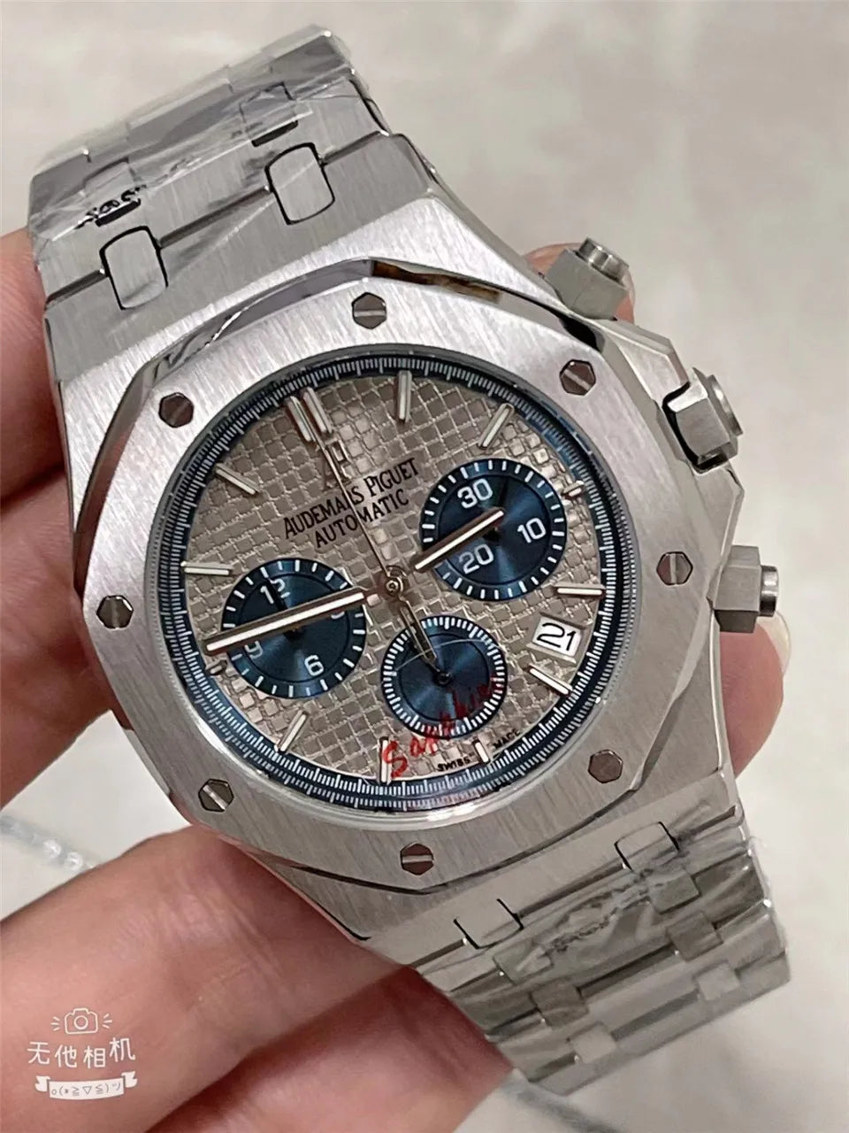 Men's 904L Stainless Steel Quartz Watch in 42mm watchcase Inspired By Audemarses Piguetes Heritage of Precision