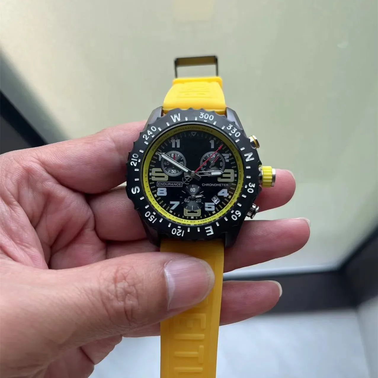 Luxury Men's Pro Avenger Chronograph Watch Automatic Date Multifunctional Three Eye Six Needle Business Sports Wrist Timepiece