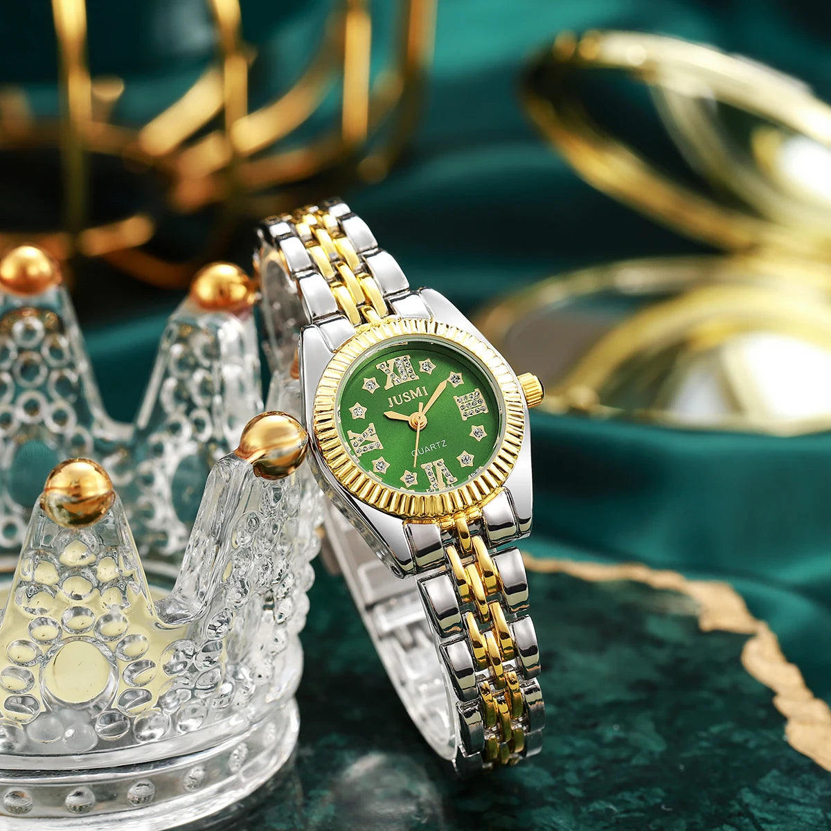 No gift box; Shell batch flower dial with diamond inlaid and gradient gold strap ladies' watch   full diamond jewelry 5-piece