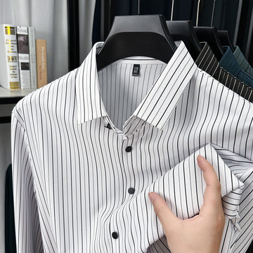 Spring And Autumn New Vertical Striped Shirt Men